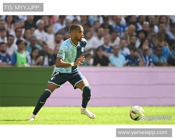 兰德尔本赛季状态火热已五次单场得分30上赛季仅三次表现相对平淡